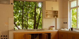 How To Dust And Polish Wood Furniture Naturally For Stunning Shine