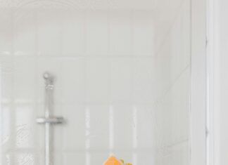 How To Remove Hard Water Stains From Shower Glass Easily Today