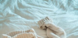 How To Get Rid Of Bedroom Clutter For Good With Simple Tricks