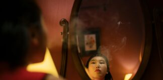 How to Remove Smoke Smell from Living Room Furniture Quickly