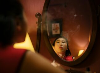 How to Remove Smoke Smell from Living Room Furniture Quickly